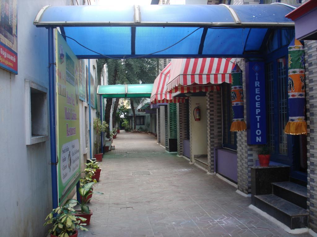 קומבאקונאם Le Garden Inn מראה חיצוני תמונה
