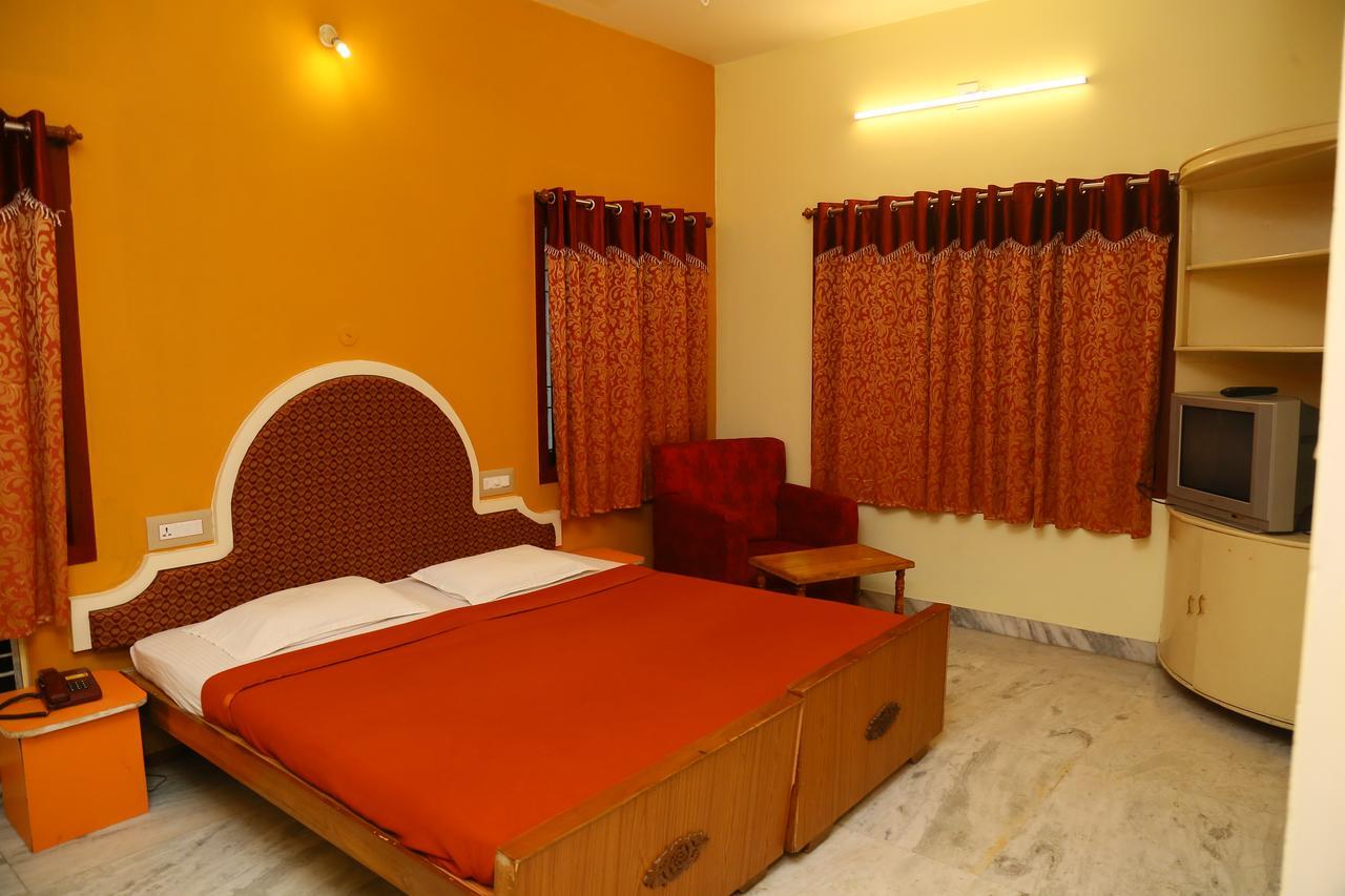 קומבאקונאם Le Garden Inn מראה חיצוני תמונה