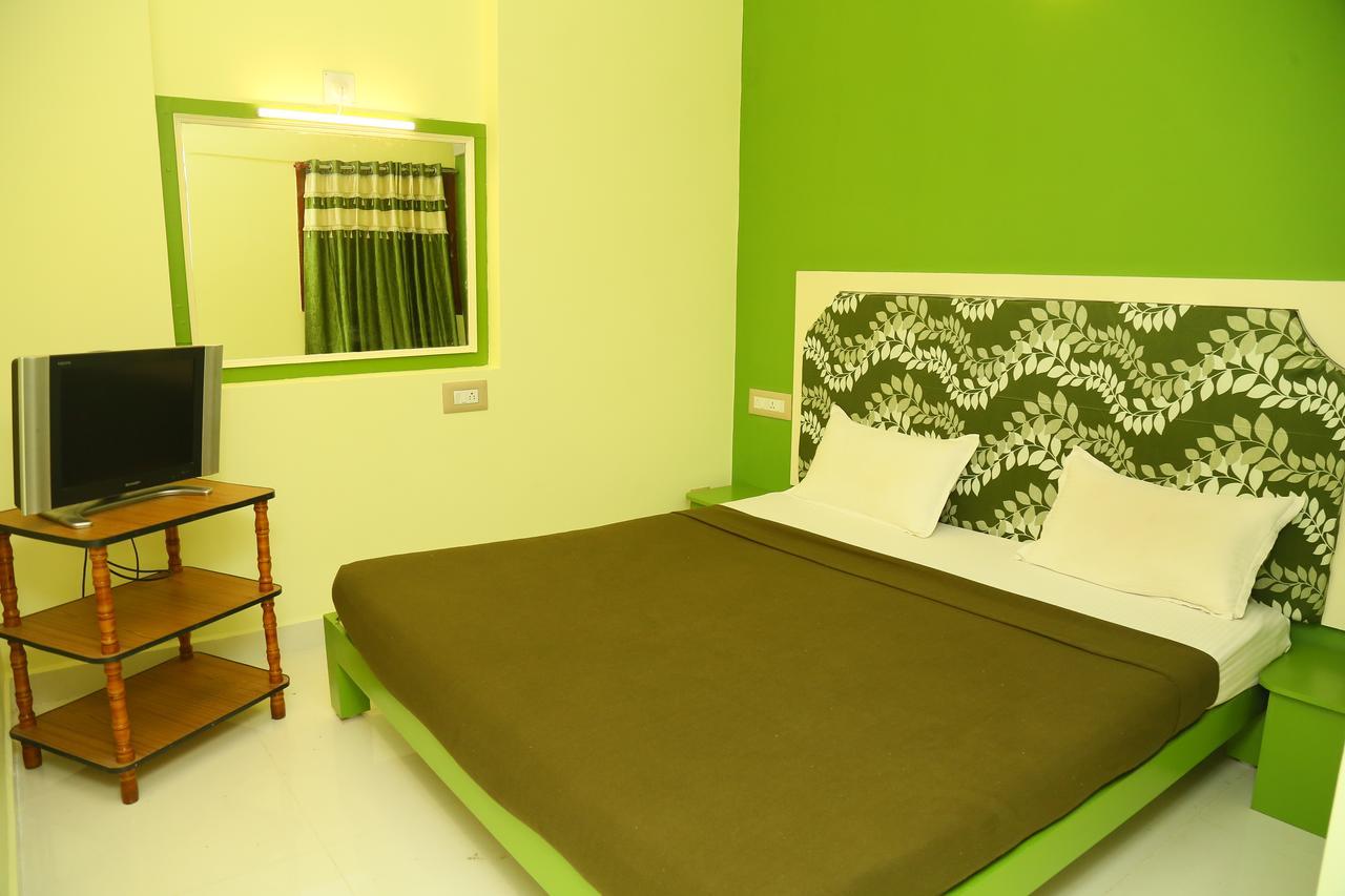 קומבאקונאם Le Garden Inn מראה חיצוני תמונה